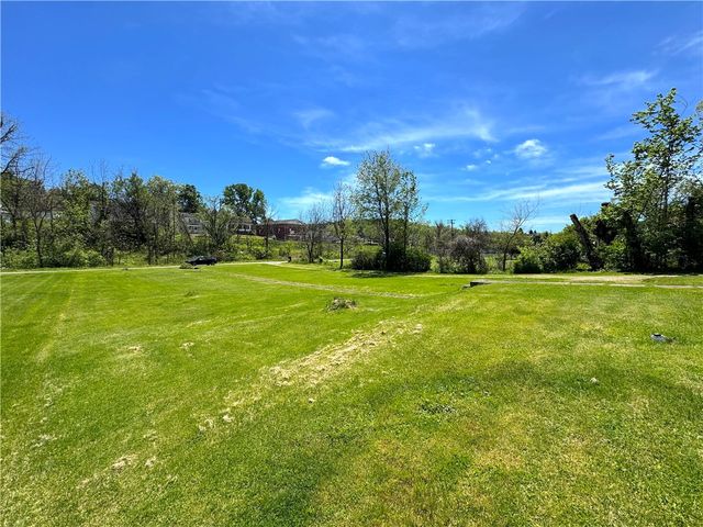 3003 Riverside Dr, Penn Twp, PA 15623