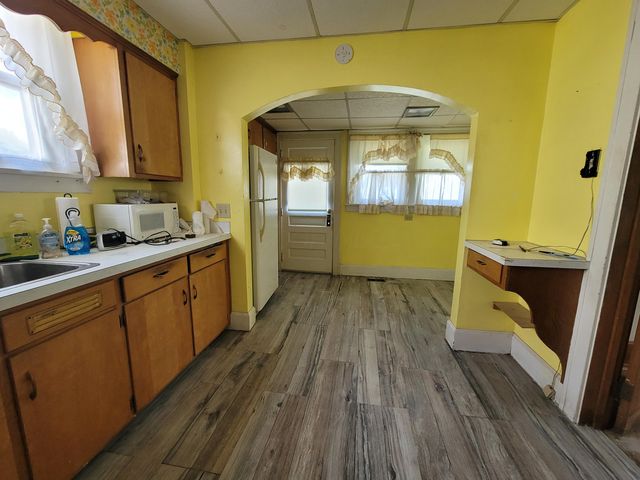 24 N Hazelwood Avenue, Newark, OH 43055