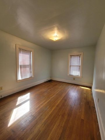 24 N Hazelwood Avenue, Newark, OH 43055