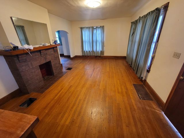 24 N Hazelwood Avenue, Newark, OH 43055
