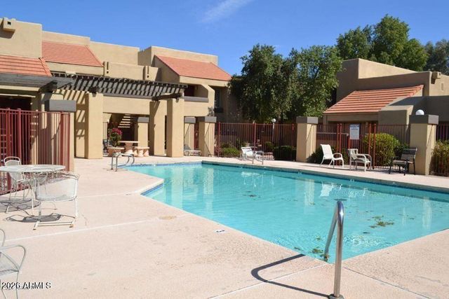 1432 W EMERALD Avenue 29, Mesa, AZ 85202