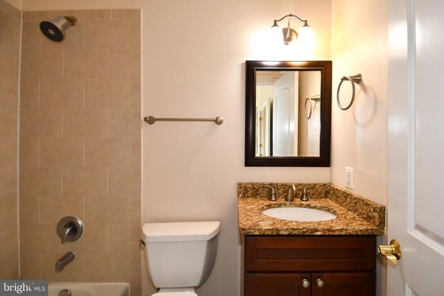 1924 LEONARD RD, Falls Church, VA 22043