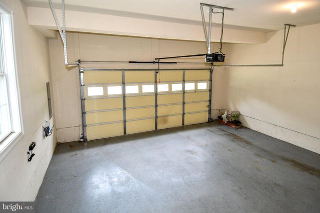 1924 LEONARD RD, Falls Church, VA 22043