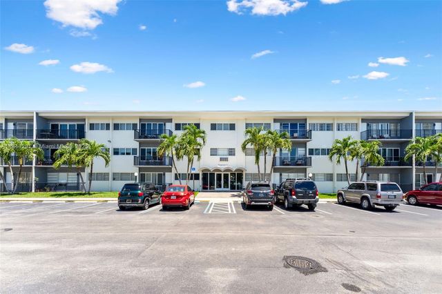 1400 NE 169th St 303, Miami, FL 33162