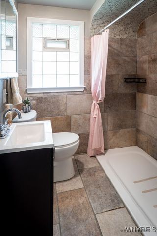 54 Covington Drive, West Seneca, NY 14220