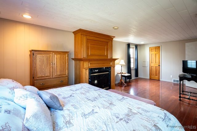 54 Covington Drive, West Seneca, NY 14220