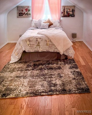 54 Covington Drive, West Seneca, NY 14220