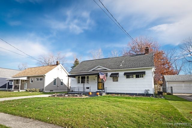 54 Covington Drive, West Seneca, NY 14220