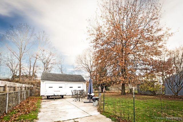 54 Covington Drive, West Seneca, NY 14220