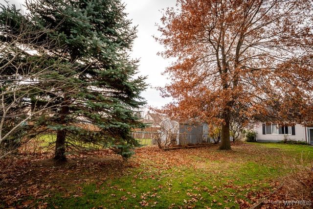 54 Covington Drive, West Seneca, NY 14220