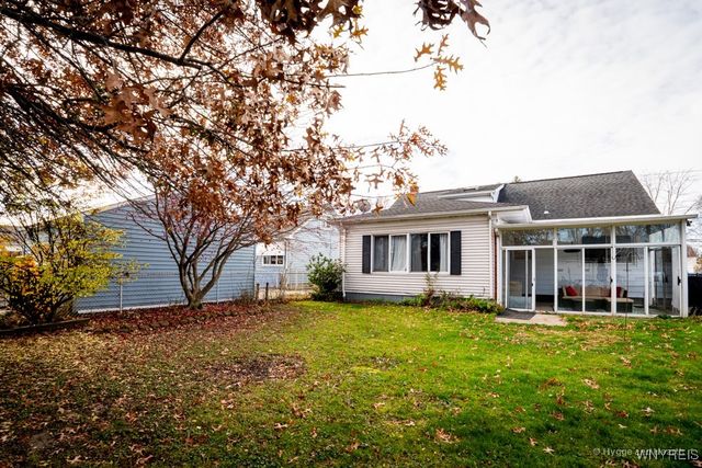 54 Covington Drive, West Seneca, NY 14220