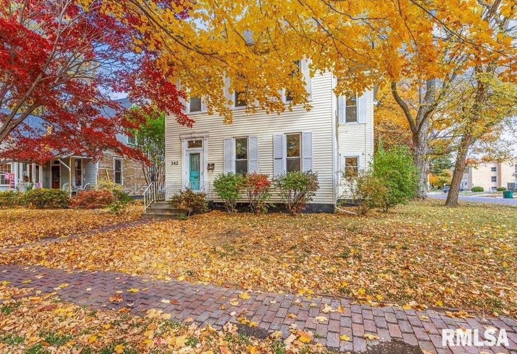 342 S DOUGLAS Avenue, Springfield, IL 62704