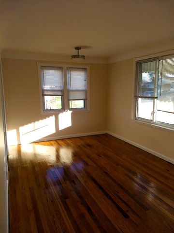 31948 Dover Street, Garden City, MI 48135