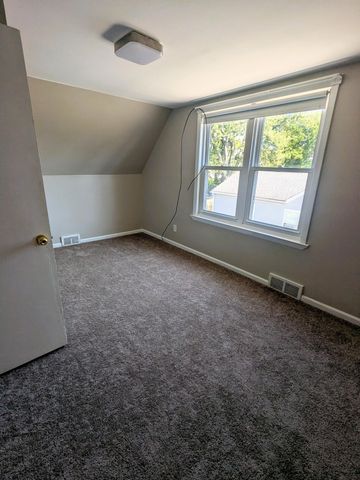 31948 Dover Street, Garden City, MI 48135