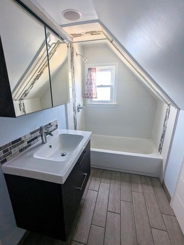 31948 Dover Street, Garden City, MI 48135