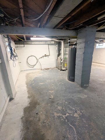 31948 Dover Street, Garden City, MI 48135