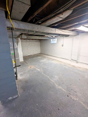 31948 Dover Street, Garden City, MI 48135