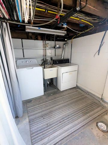 31948 Dover Street, Garden City, MI 48135