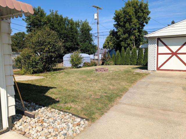 31948 Dover Street, Garden City, MI 48135