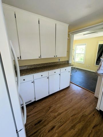 31948 Dover Street, Garden City, MI 48135