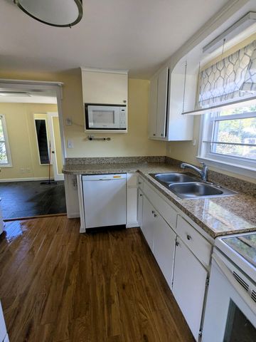 31948 Dover Street, Garden City, MI 48135