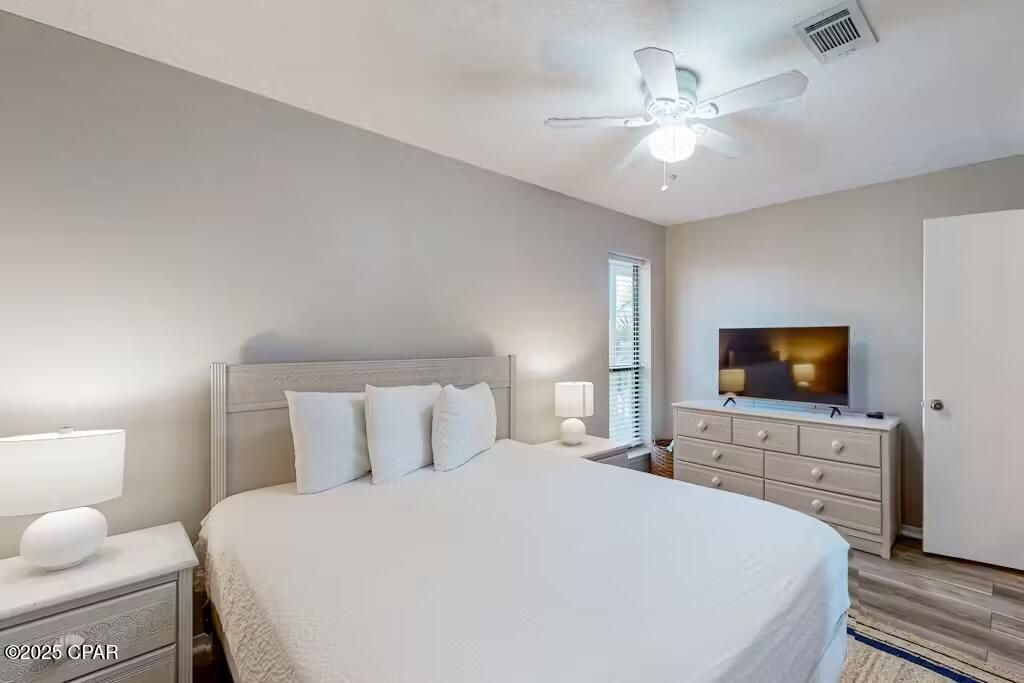 Image 14 of property listing at 17614 Front Beach Road 8D, Panama City Beach, FL 32413