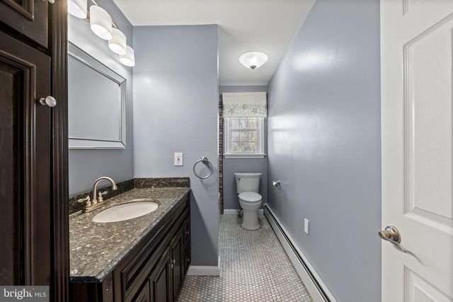 205 HICKORY LN, Douglassville, PA 19518