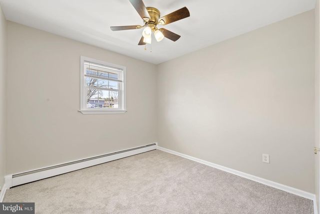 205 HICKORY LN, Douglassville, PA 19518