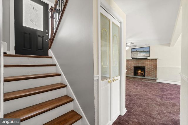 205 HICKORY LN, Douglassville, PA 19518