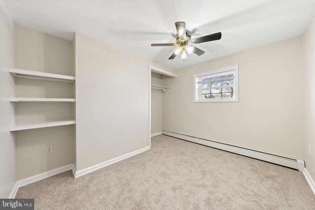 205 HICKORY LN, Douglassville, PA 19518