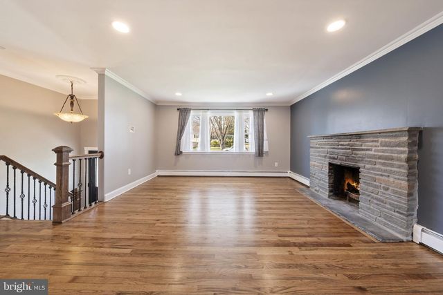 205 HICKORY LN, Douglassville, PA 19518