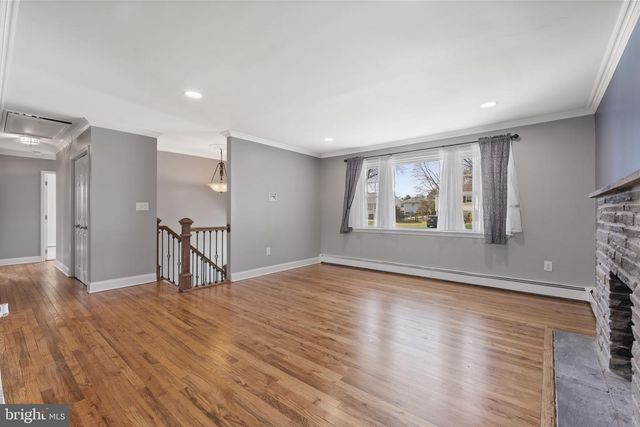 205 HICKORY LN, Douglassville, PA 19518