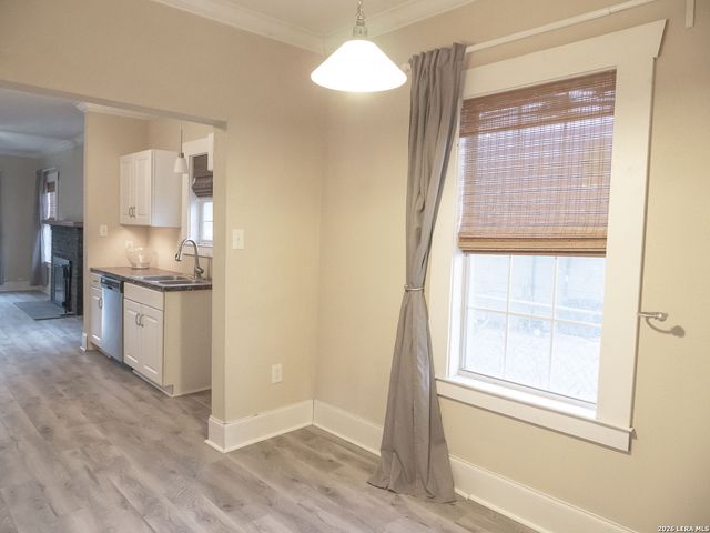 1725 W craig, San Antonio, TX 78201