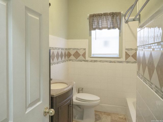 1725 W craig, San Antonio, TX 78201