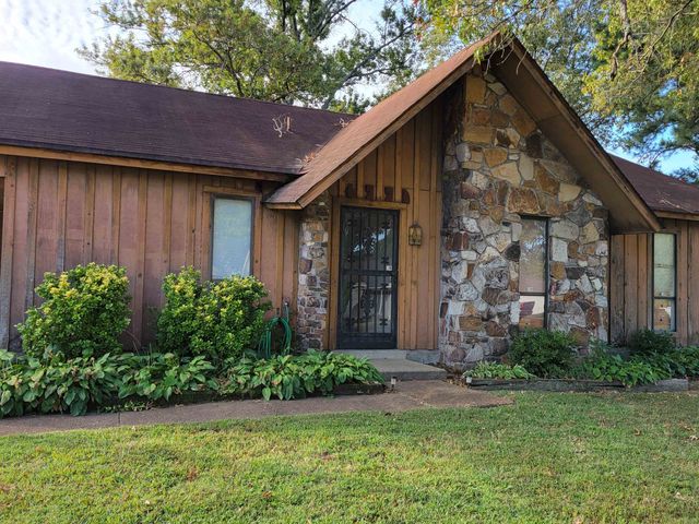 6771 STARKENBURG LN, Memphis, TN 38115