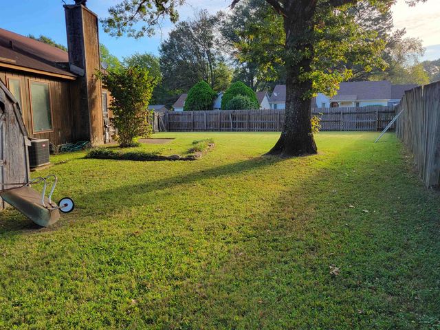 6771 STARKENBURG LN, Memphis, TN 38115