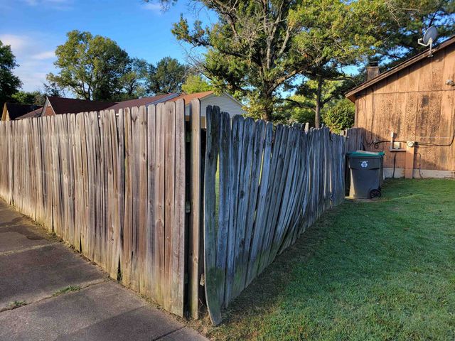6771 STARKENBURG LN, Memphis, TN 38115