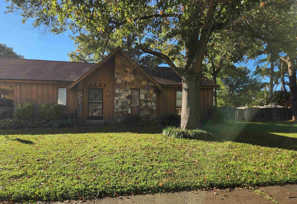 6771 STARKENBURG LN, Memphis, TN 38115