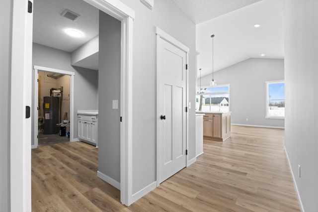 630 7th Avenue NE, Isanti, MN 55040