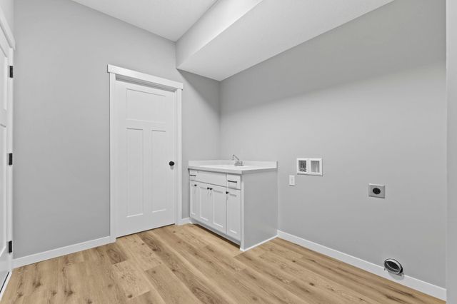 630 7th Avenue NE, Isanti, MN 55040