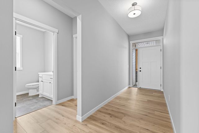 630 7th Avenue NE, Isanti, MN 55040