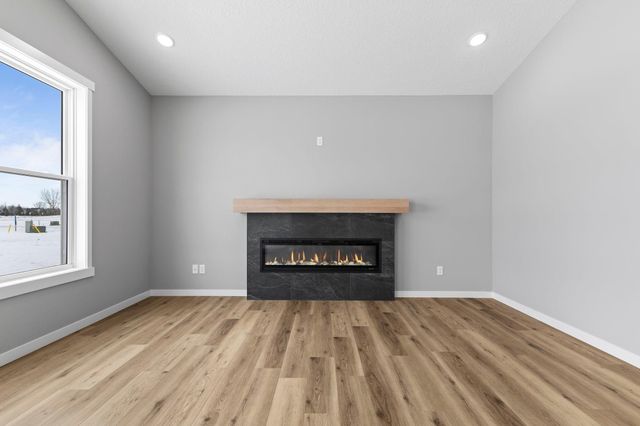 630 7th Avenue NE, Isanti, MN 55040