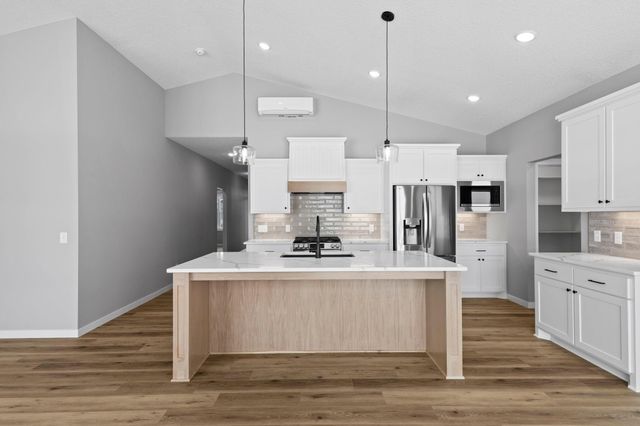 630 7th Avenue NE, Isanti, MN 55040