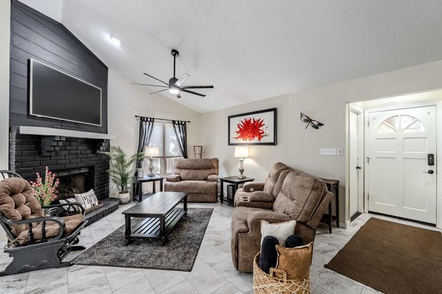 1519 E Horizon, Derby, KS 67037