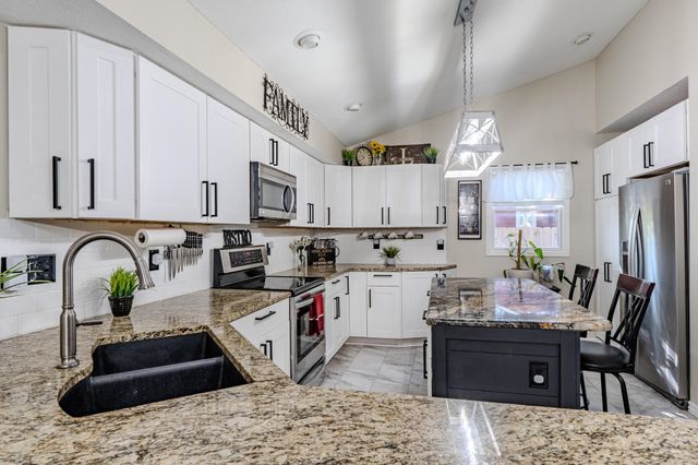 1519 E Horizon, Derby, KS 67037