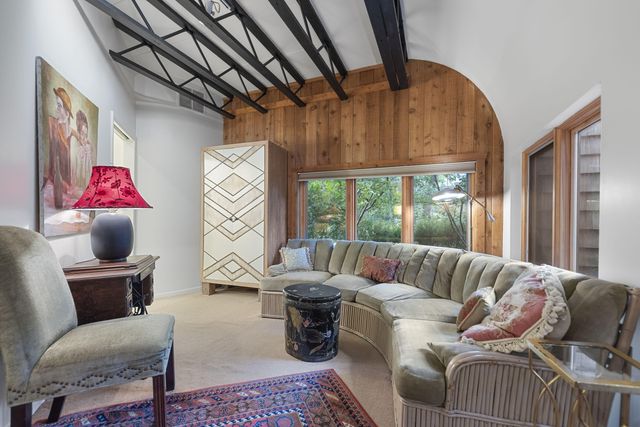 3820 Hiawatha Drive, Michiana Shores, IN 46360