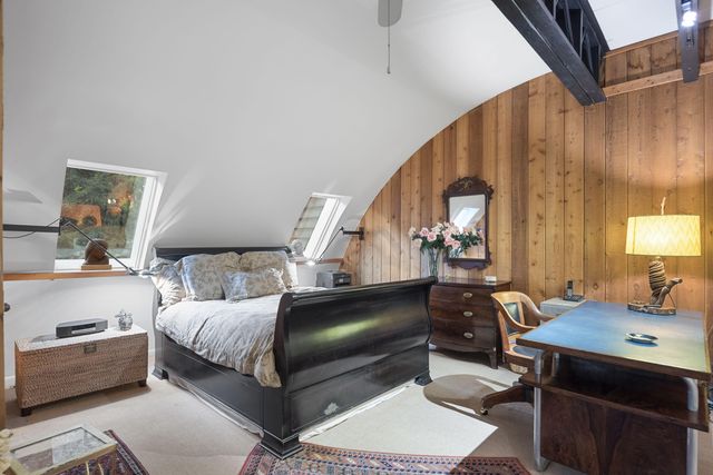 3820 Hiawatha Drive, Michiana Shores, IN 46360