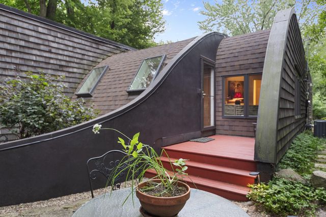 3820 Hiawatha Drive, Michiana Shores, IN 46360