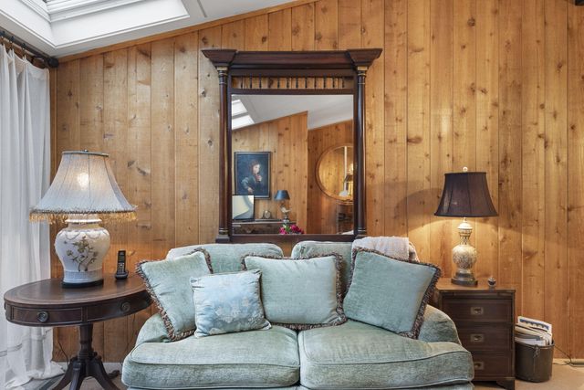 3820 Hiawatha Drive, Michiana Shores, IN 46360