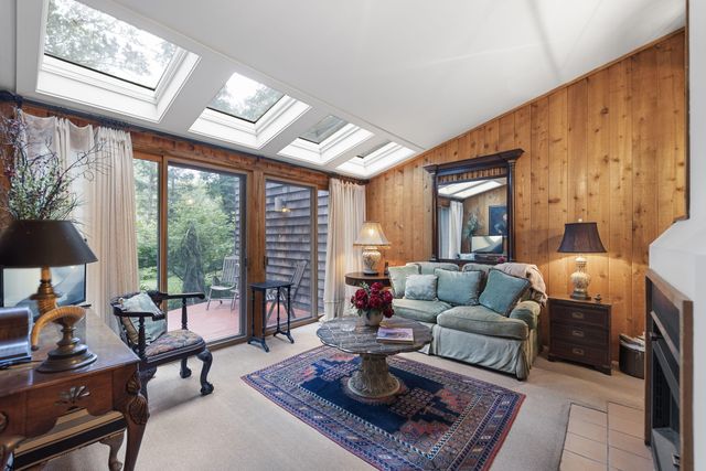 3820 Hiawatha Drive, Michiana Shores, IN 46360